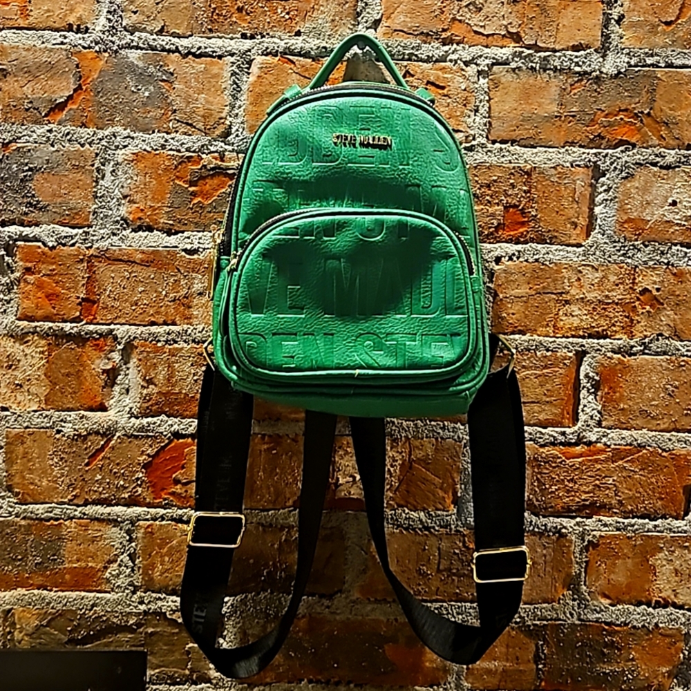 💚 🟩 Steve Madden Mini Backpack 🎒